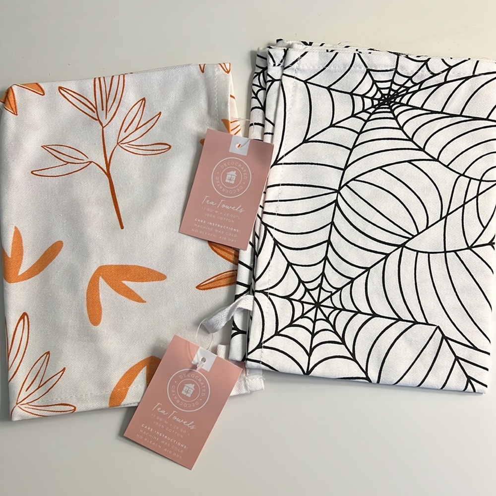 Decocrated Two Tea towels - Halloween/ Fall & Autumn decor for Kitchen